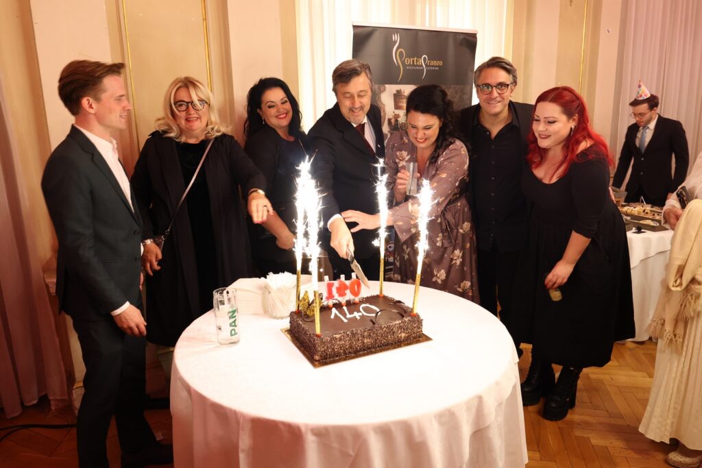 Domjenak nakon svečanog programa "Velikih 140"