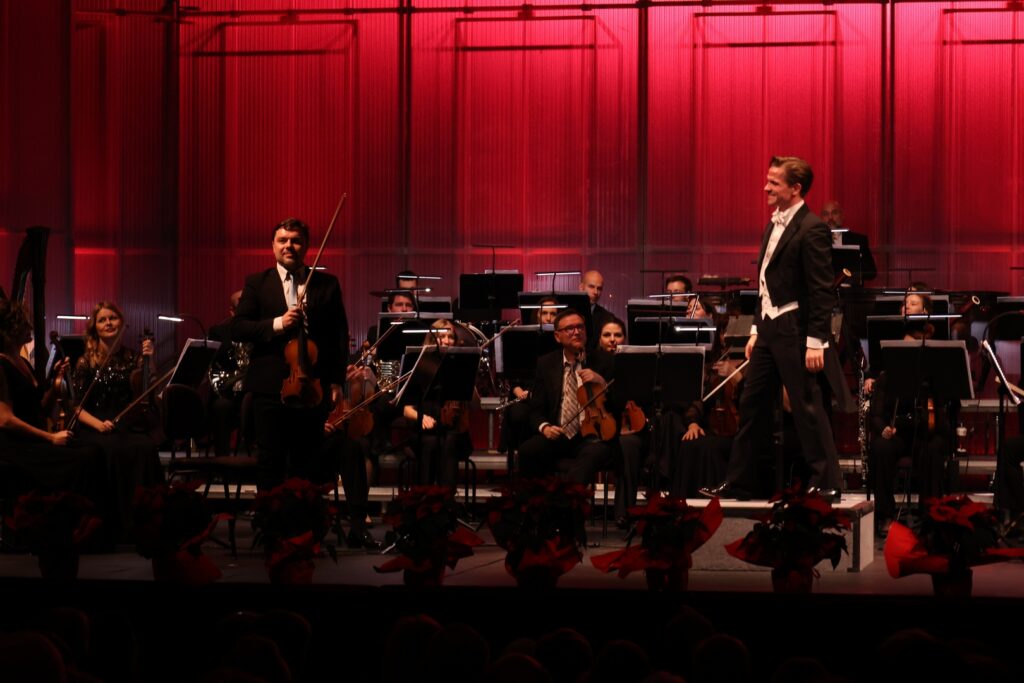 Novogodišnji koncert: Anton Kyrylov, Valentin Egel, Riječki simfonijski orkestar; foto Dražen Šokčević