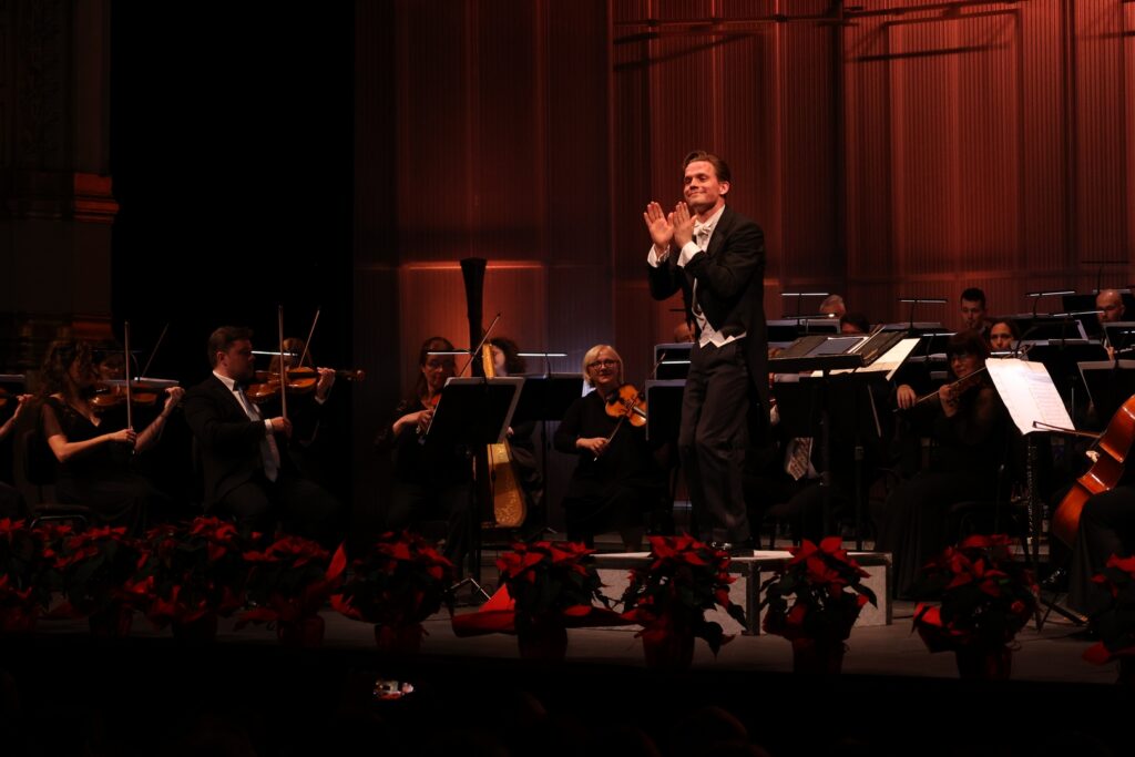 Novogodišnji koncert: Valentin Egel i Riječki simfonijski orkestar; foto Dražen Šokčević