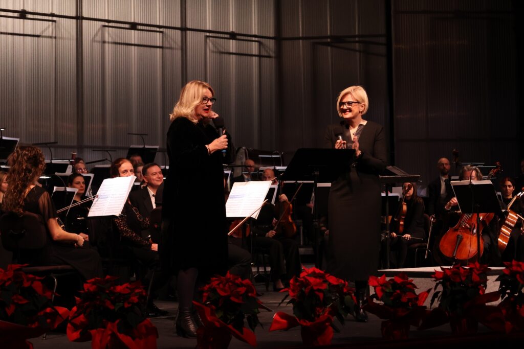Novogodišnji koncert: Dubravka Vrgoč i Iva Rinčić; foto Dražen Šokčević