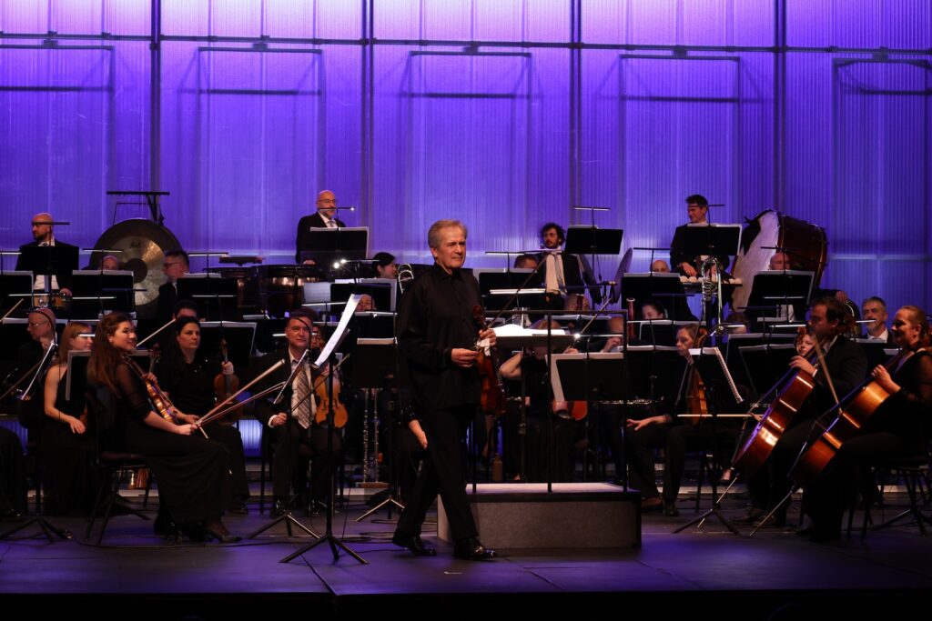 Koncert „Simfonijski Papandopulo“: Goran Končar i Riječki simfonijski orkestar