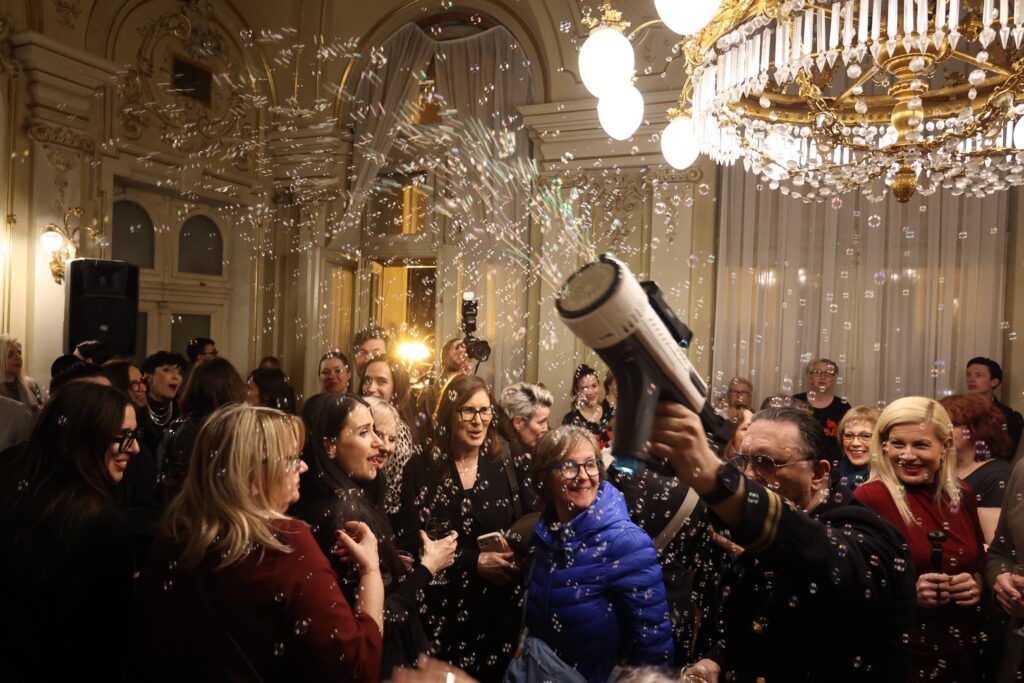 Domjenak nakon koncerta "Volim žene"