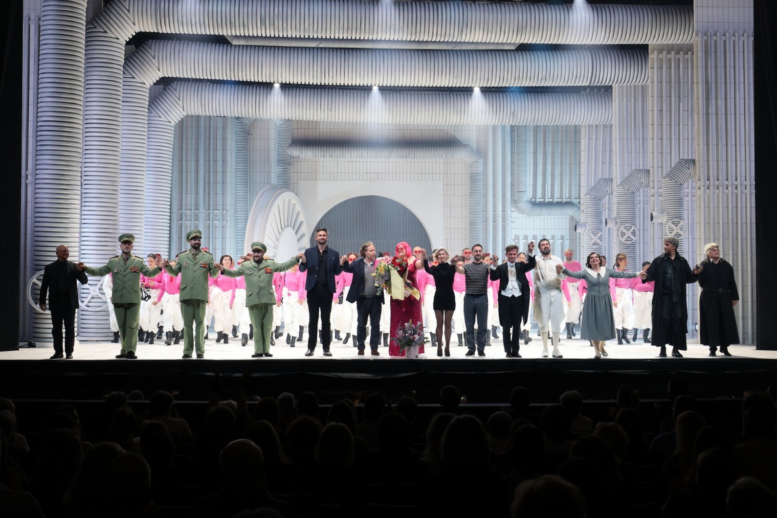 Premijera opere "Turandot": u prvome planu Matteo Salvemini, Marko Fortunato, Jure Počkaj, Aljaž Žgavc, Dragoș Moldovan, Arnaud Bernard, Kristina Kolar, Karla Kučić, Dalibor Fugošić, Valentin Egel, Bože Jurić Pešić, Anamarija Knego, Luka Ortar, Sergej Kiselev