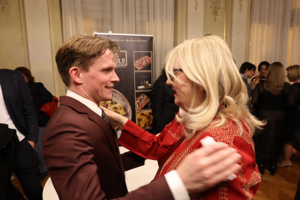 Domjenak nakon premijere "Turandot": Valentin Egel i Dubravka Vrgoč