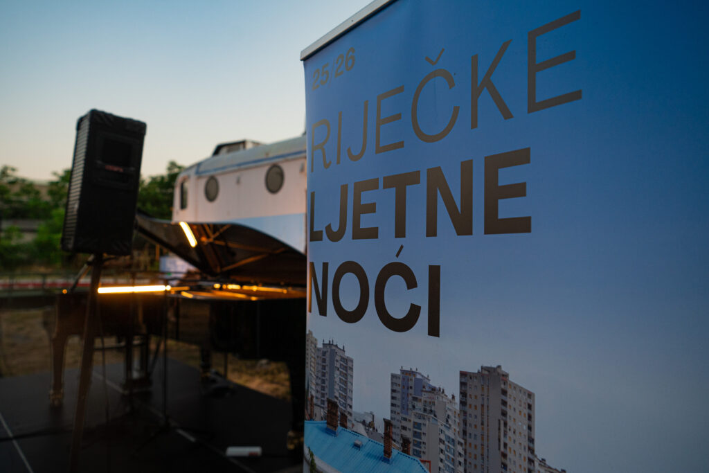 "Orient Express" iz objektiva Ane Križanec